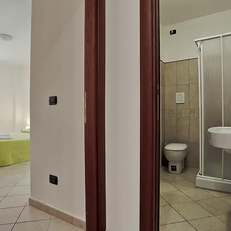 Domusfe Apartmanhotel *