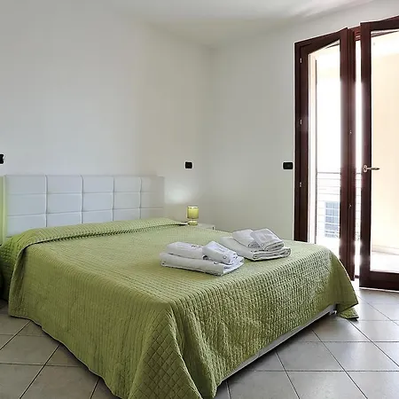 Domusfe Apartmanhotel